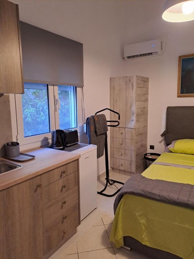 Anafis Cozi Apartment Athena Bagian luar foto